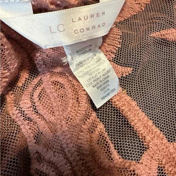 LC Lauren Conrad Sheer Lace Duster in Rose Pink - Picture 2 of 6